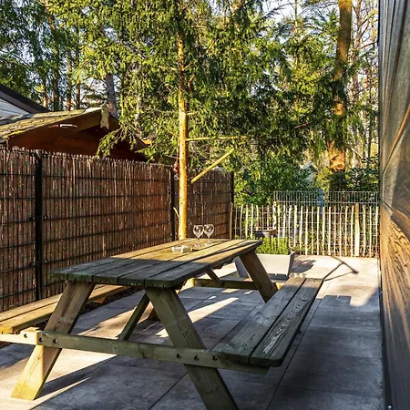 Met 3 Slaapkamers In Bosrijke Omgeving Semesterbostad Doornspijk